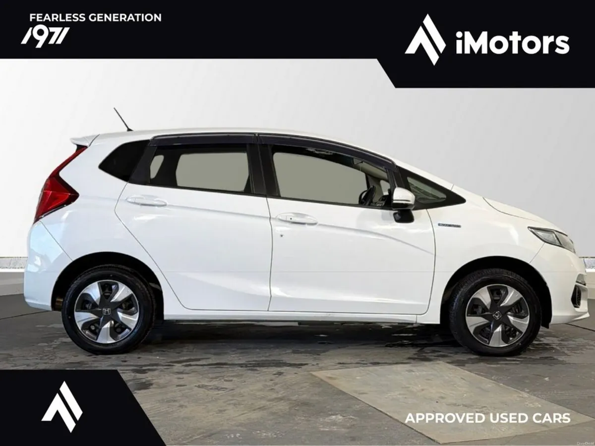 Honda Fit 4WD HYBRID AUTOMATIC - Image 2