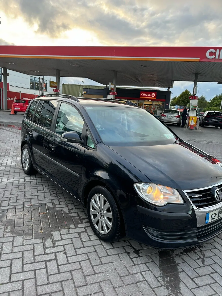 Vw touran 1.9 tdi manual 6 gear tax 04-26 nct - Image 3