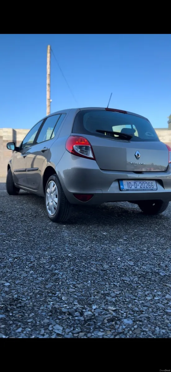 2010 Renault Clio 1.2 Petrol - VERY LOW MILEAGE - Image 4