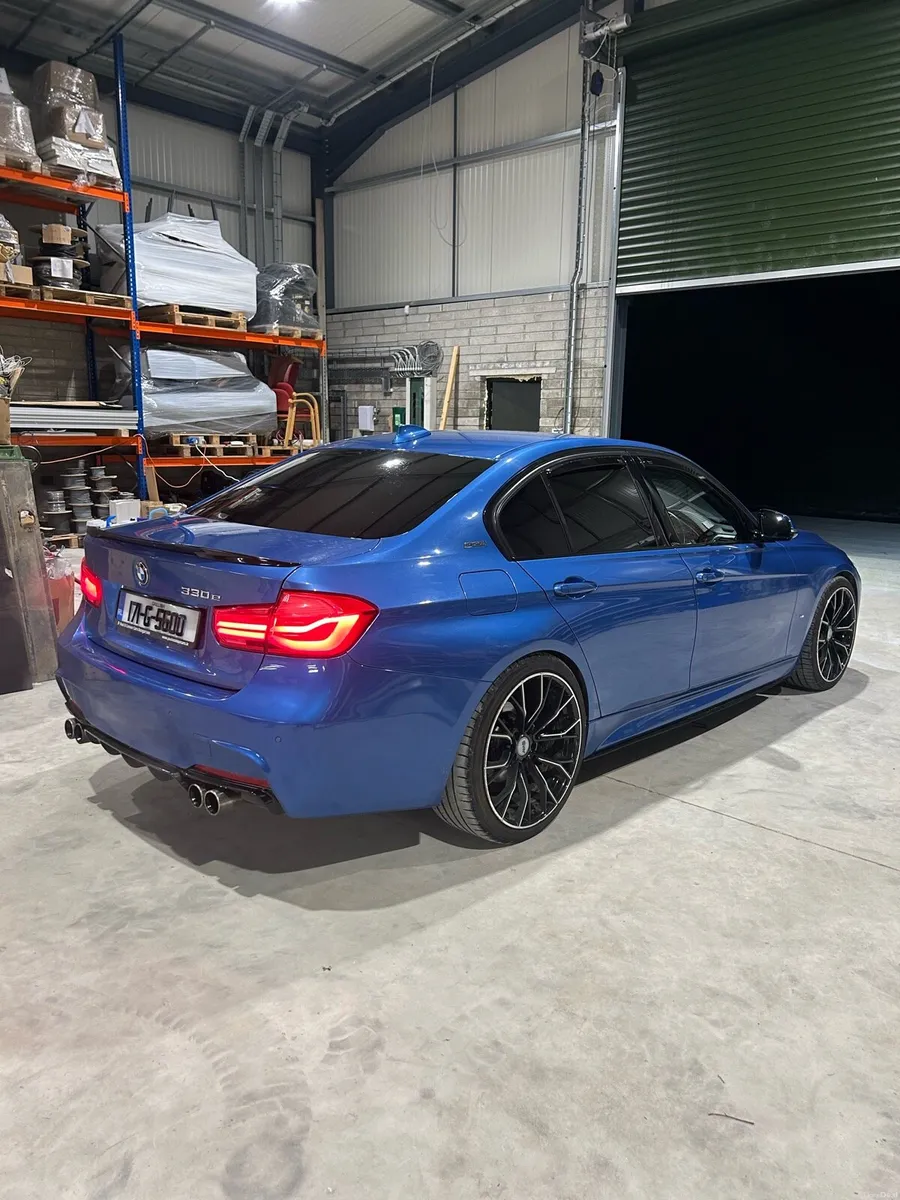 BMW 330e M-Sport - Image 2