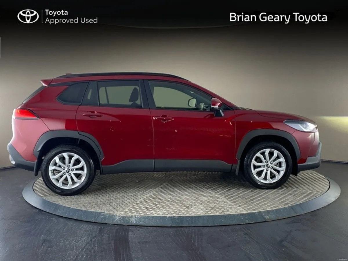 Toyota Corolla Cross HYBRID LUNA - Image 3