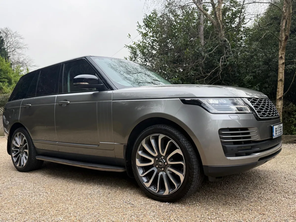 Land Rover Range Rover 3.0 TDV6 VOGUE - Image 1