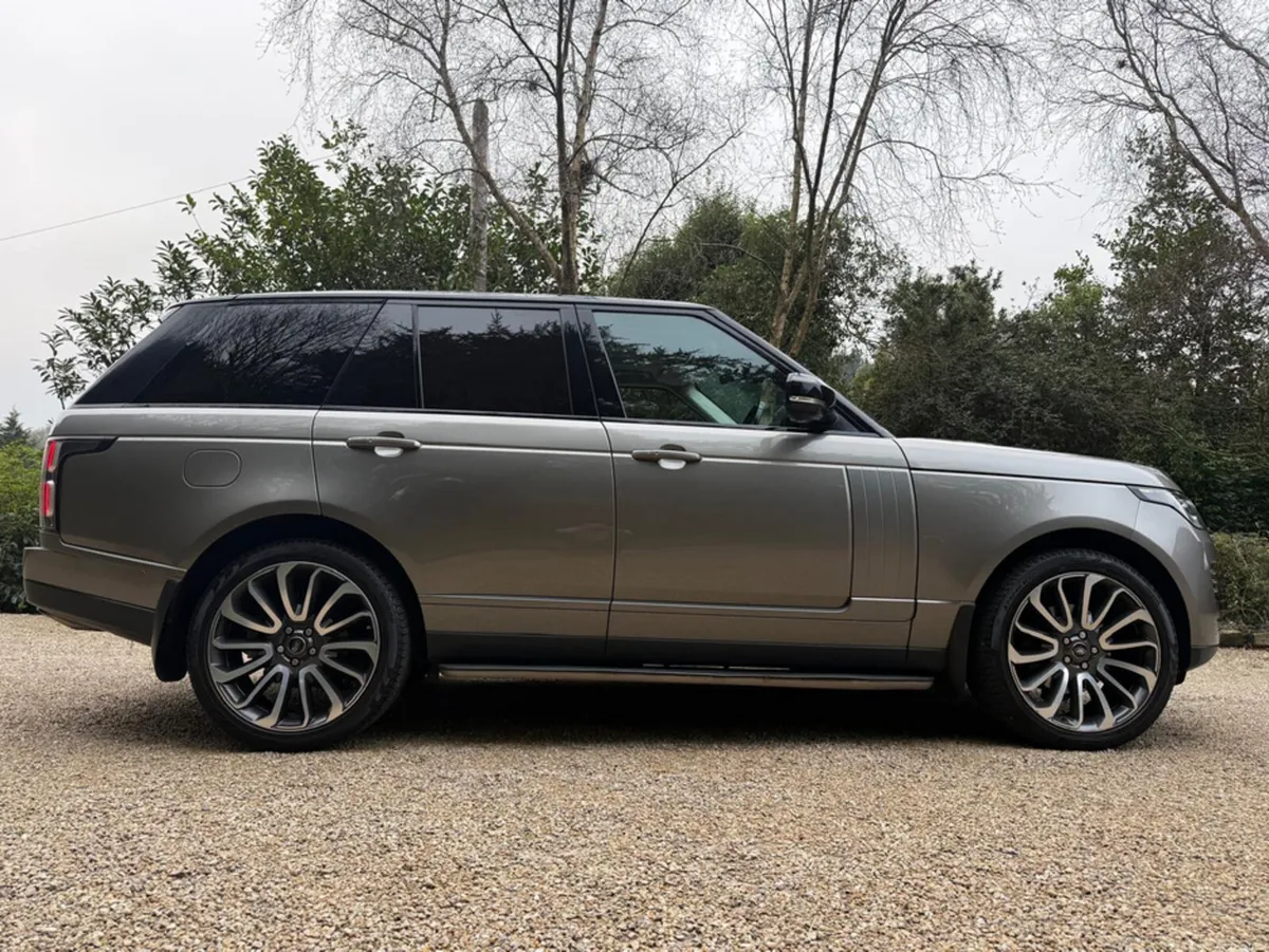 Land Rover Range Rover 3.0 TDV6 VOGUE - Image 3
