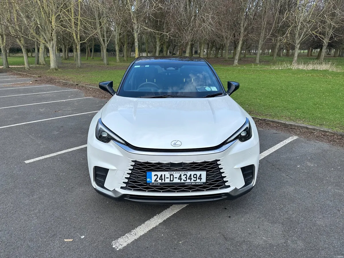 Lexus LBX Emotion - Very low milage - Image 3