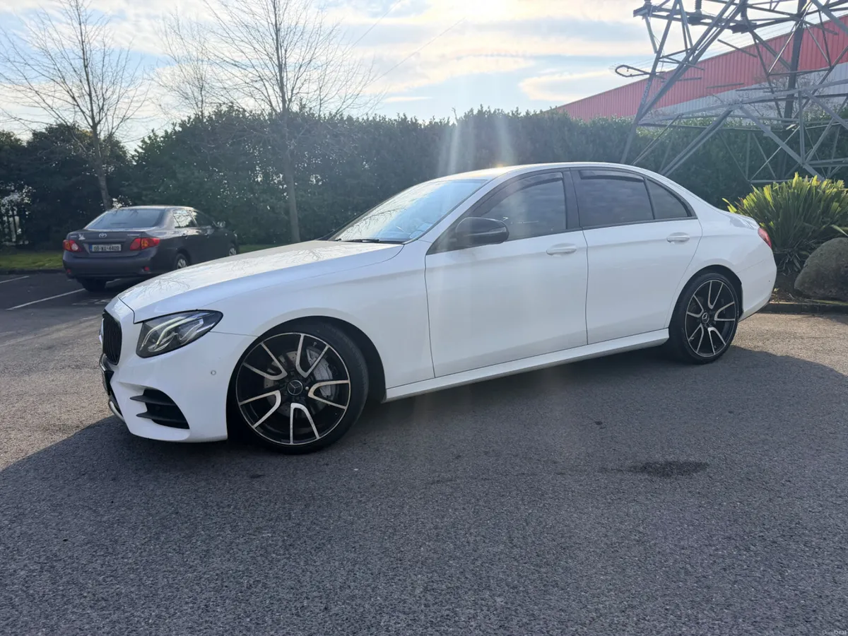 161 Mercedes-Benz E-Class  E220 D **** AMG Styling - Image 2