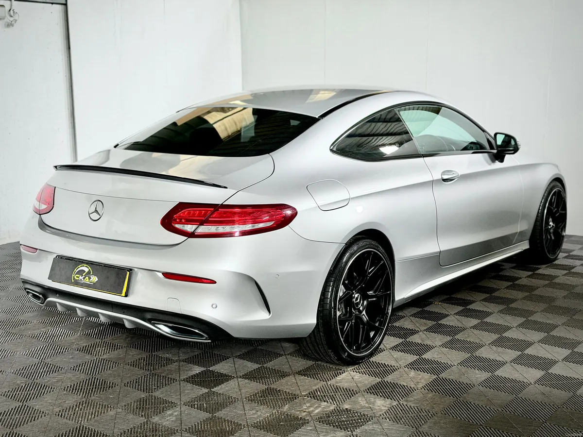 Mercedes-Benz C-Class 2016 AMG Line - Image 4