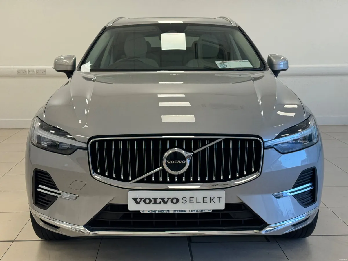 Volvo XC60 2022 - Image 2