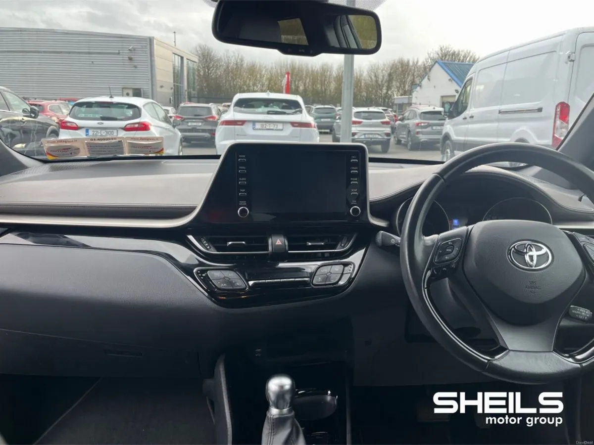 Toyota C-HR 1.8 HYBRID SOL - Image 3