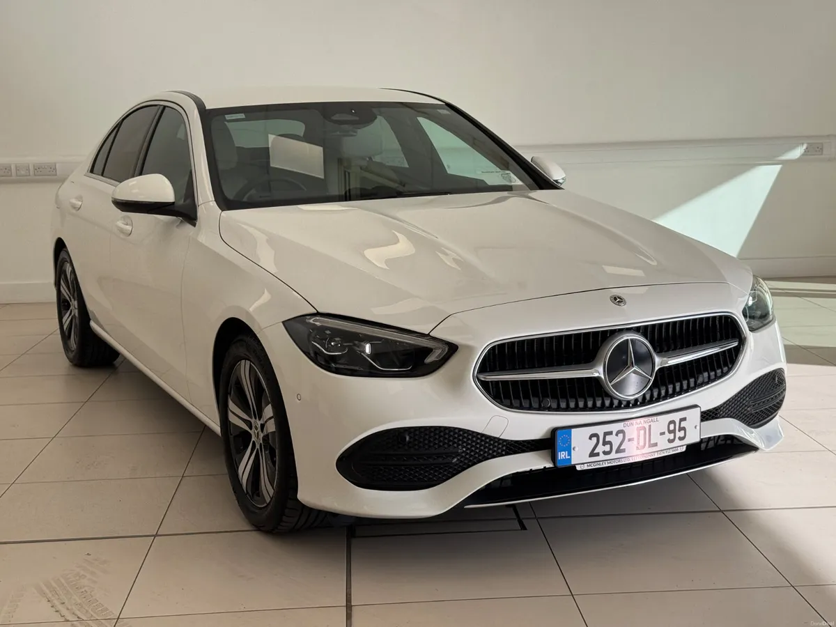 Mercedes-Benz C-Class 2025 - Image 1