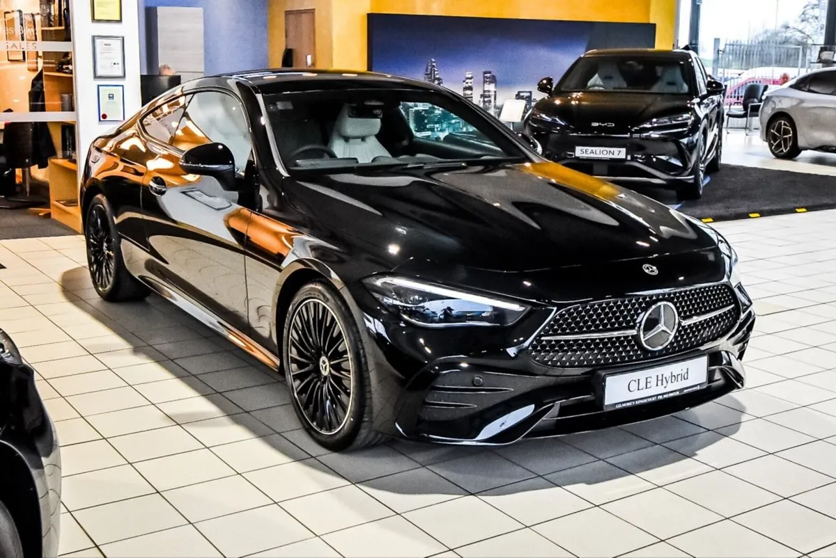 Mercedes-Benz CLE 220d Coupe Plus  Night Package N - Image 3