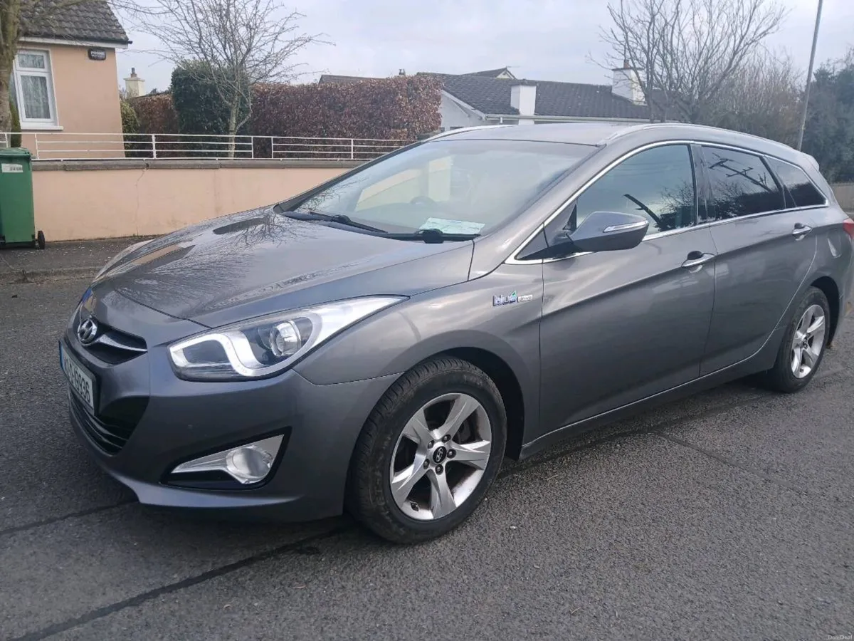 HYUNDIA i40 (142) ESTATE DIESEL NCT 14/04/26 - Image 2