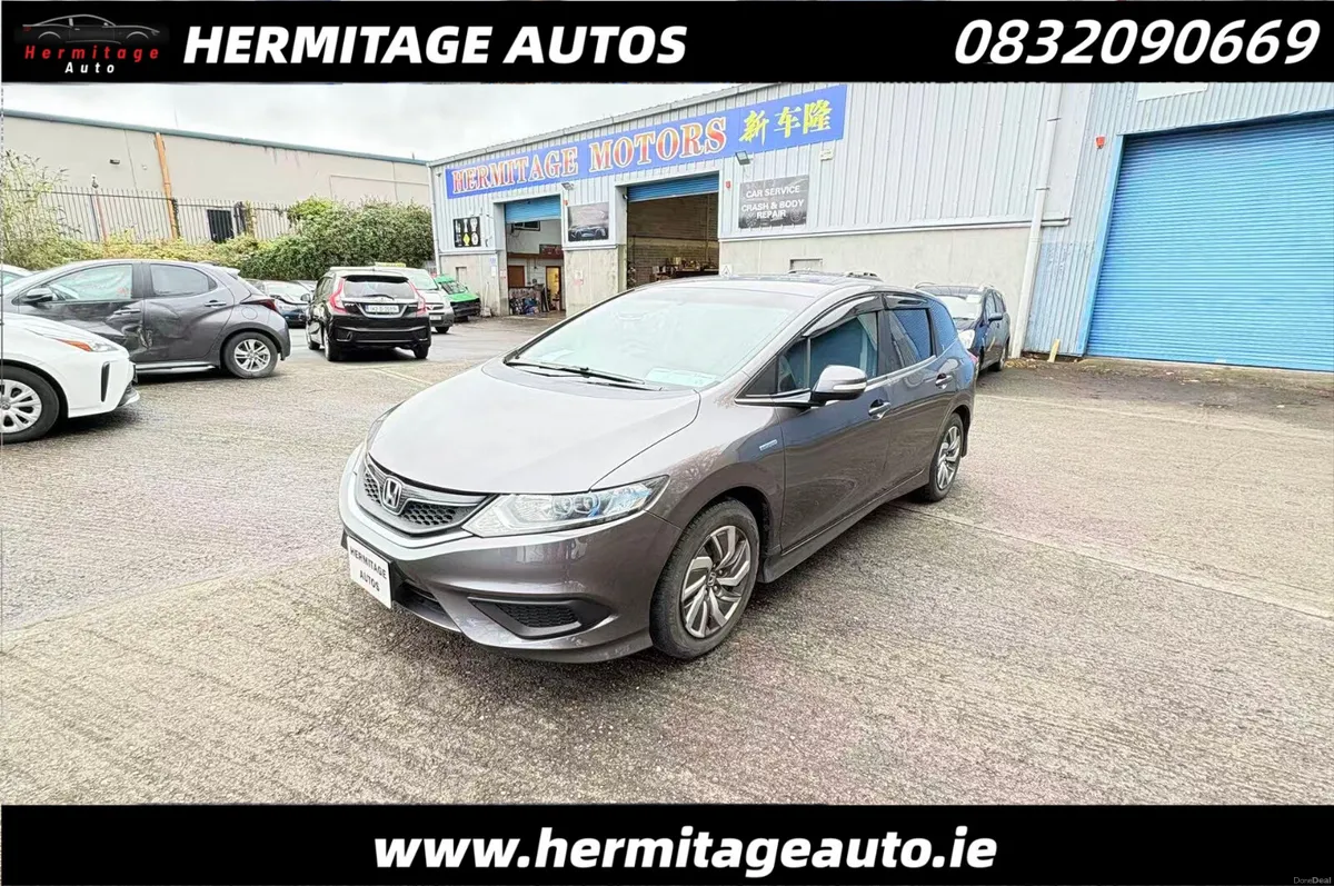Honda Jade1.5 Hybrid Auto 6 SEATER 2017 - Image 1