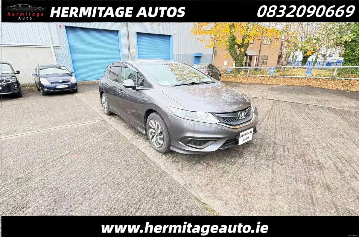 Honda Jade1.5 Hybrid Auto 6 SEATER 2017 - Image 3