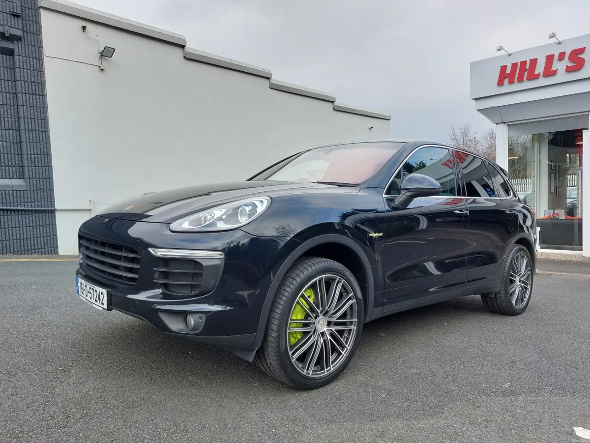 Porsche Cayenne 2016 SE-HYBRID TIPTRONIC 416BHP V6 - Image 3