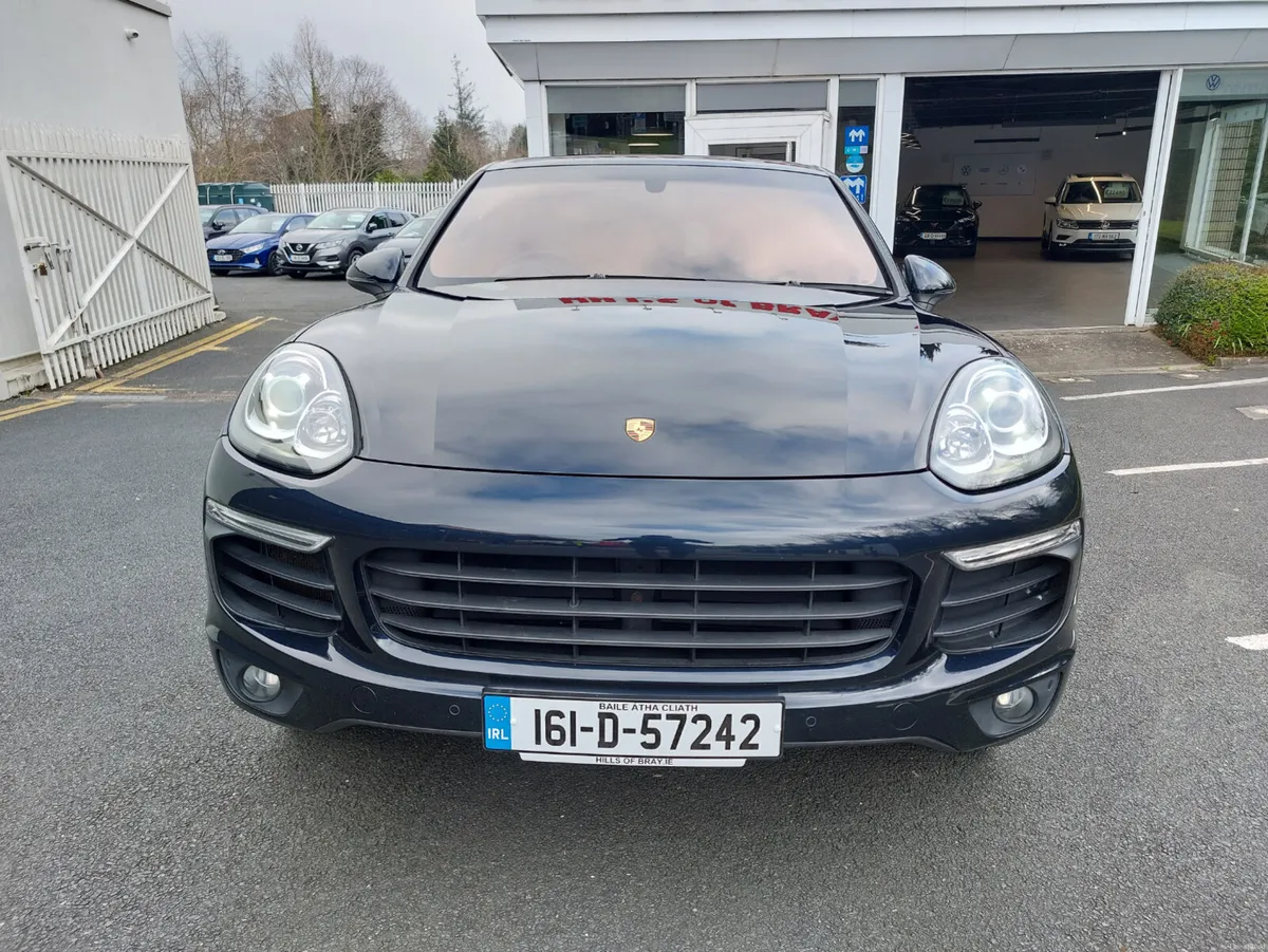 Porsche Cayenne 2016 SE-HYBRID TIPTRONIC 416BHP V6 - Image 2
