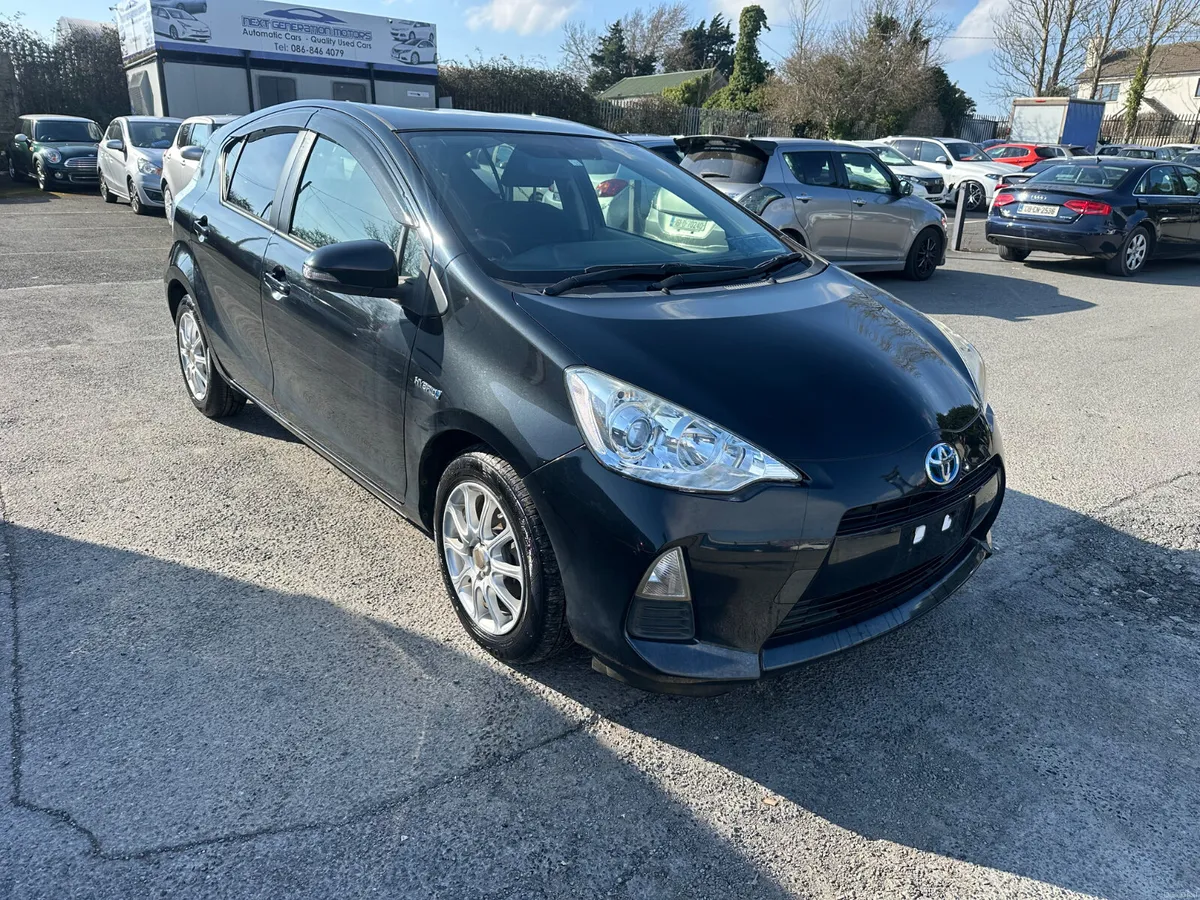 2014 TOYOTA AQUA  HYBRID PUSH START LOW MILES - Image 1