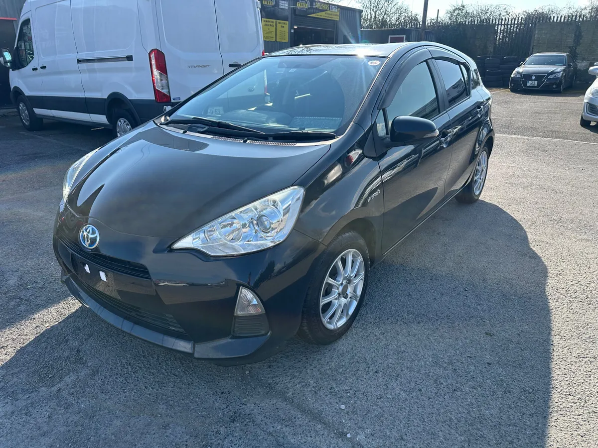 2014 TOYOTA AQUA  HYBRID PUSH START LOW MILES - Image 2
