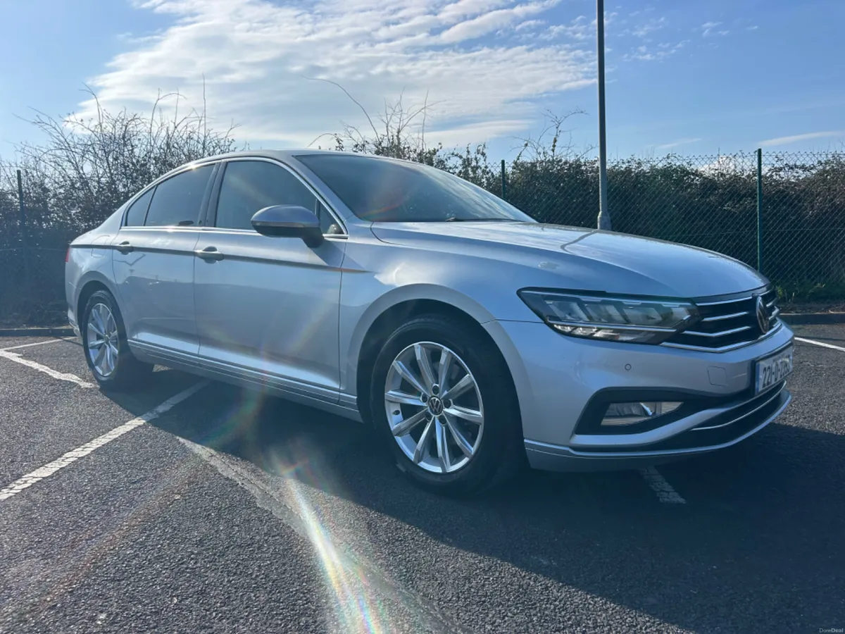 2022 VOLKSWAGEN PASSAT 2.0 TDI  AUTO BUSINESS ED - Image 1
