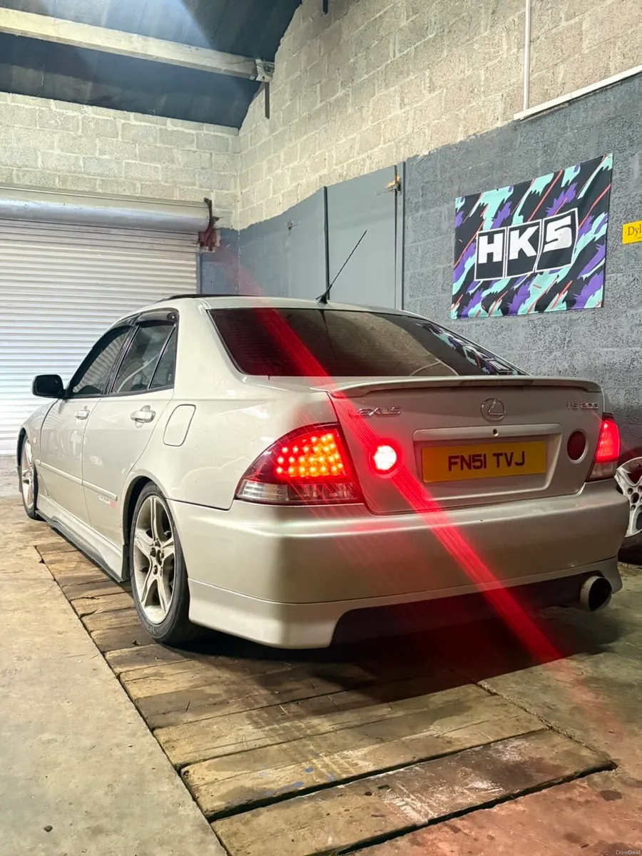 Lexus is200 - Image 3