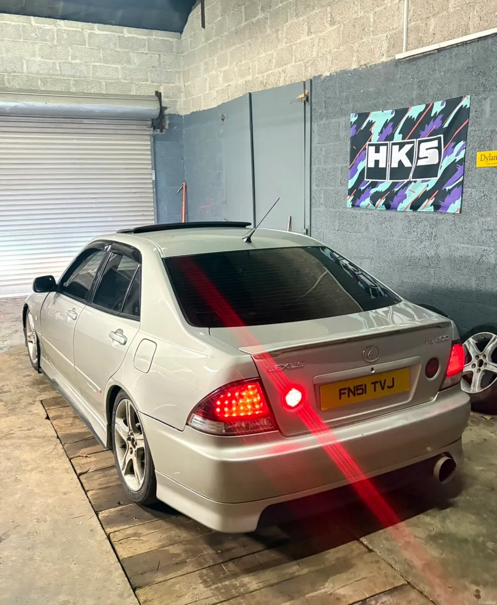 Lexus is200 - Image 2