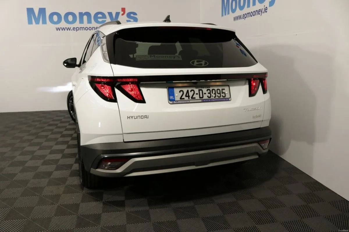 Hyundai Tucson Hybrid Exeutive 1.6L Petrol Automat - Image 6