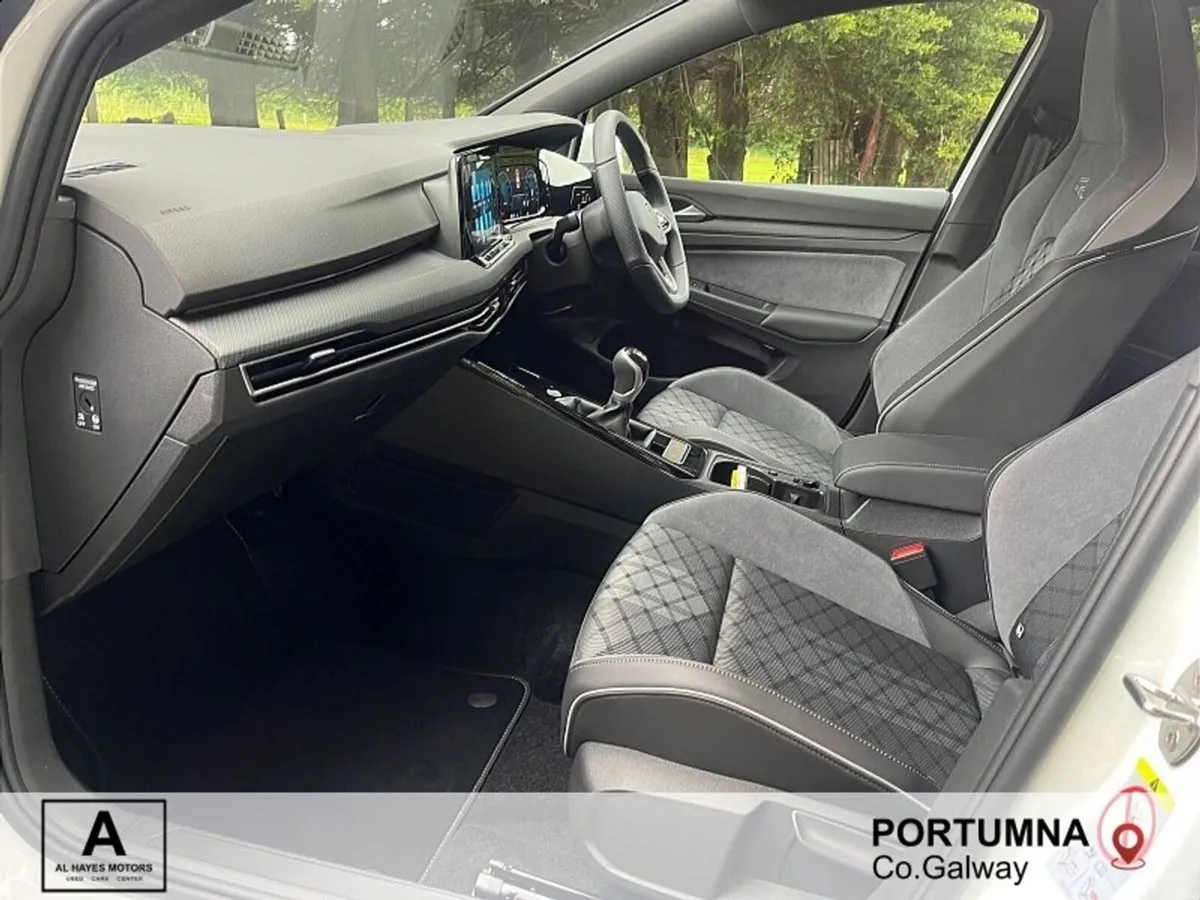 Volkswagen Golf R-LINE 1.5 TSI 6SPEED 130BHP - Image 4