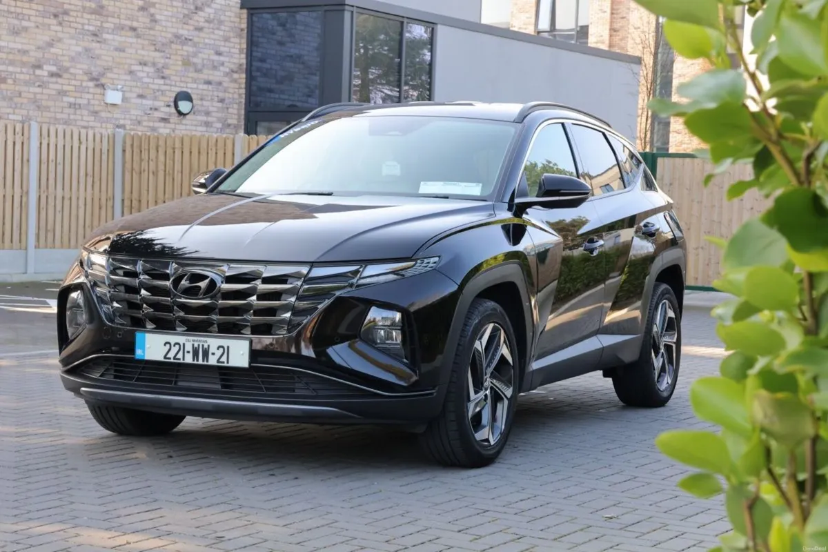 Hyundai Tucson 2WD Executive Plus HEV Auto, Grey L - Image 1