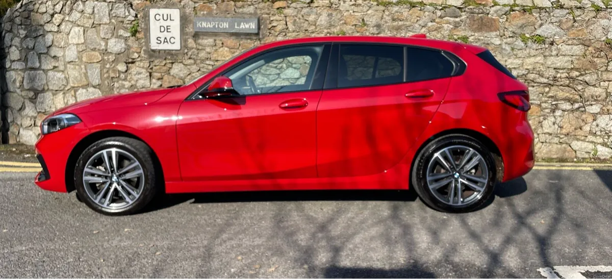 BMW 1 Series 118i Automatic - 19k kms - Image 3