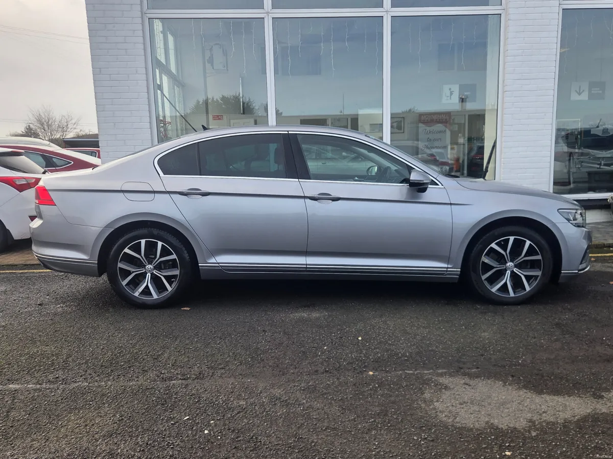 Volkswagen Passat 2020 - Image 3