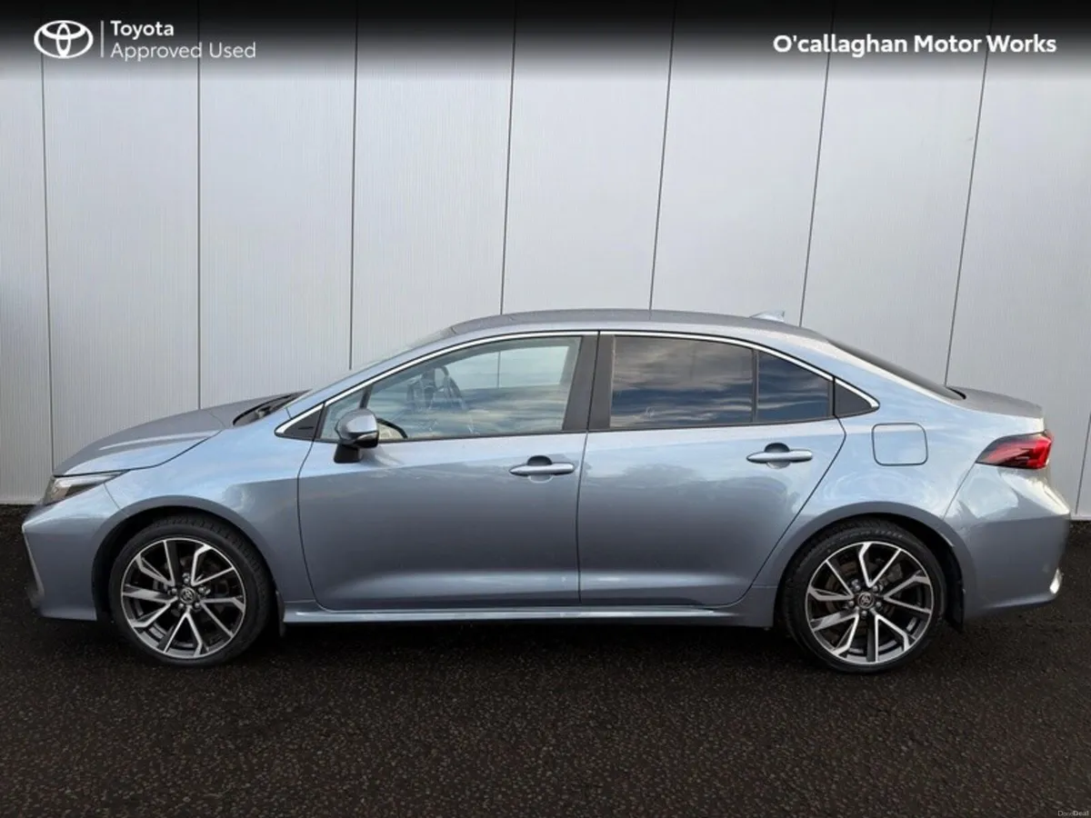Toyota Corolla SOL 1.8 HYBRID SALOON - Image 6
