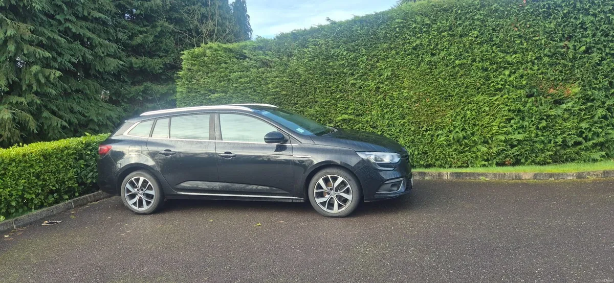 Renault Megane 2017 SPORT TOURER DYNAMIQUE IV 5DR - Image 3