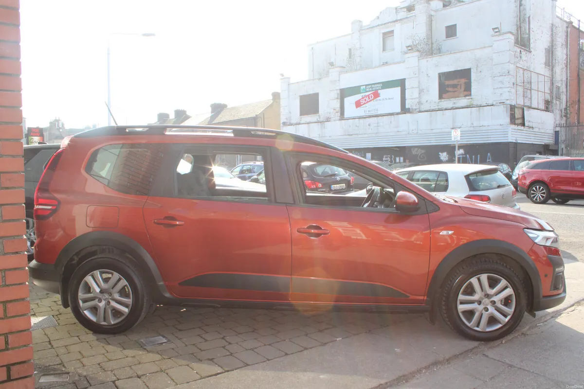Dacia Jogger 7 SEAT 1.0 COMFORT *1 OWNER*2022 - Image 2
