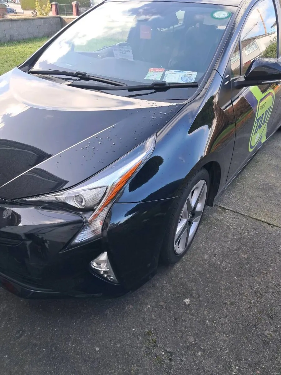 taxi   car +plate - Image 1