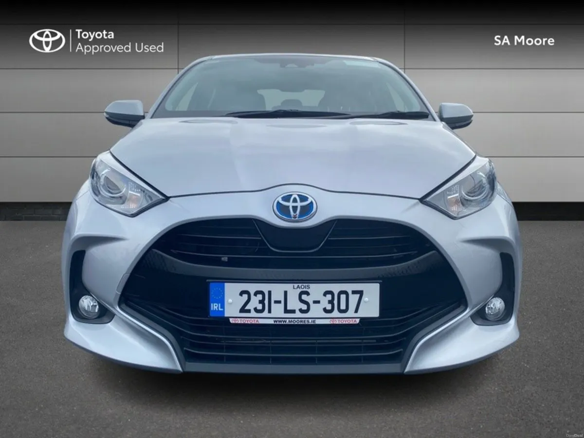 Toyota Yaris HYBRID LUNA SPORT - Image 5