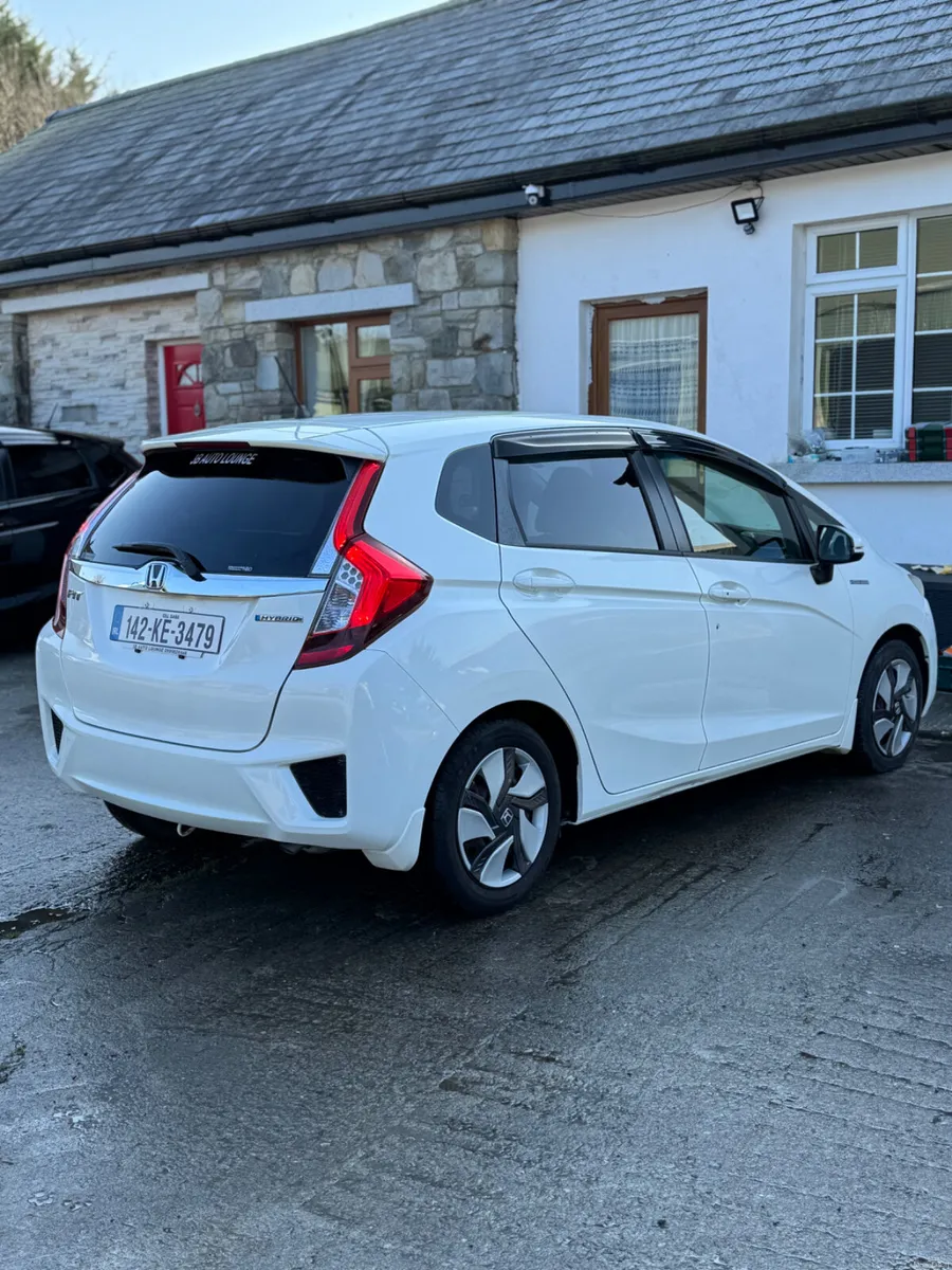 Honda Fit HYBRID 2014 45000KM 2 Keys Finance Avail - Image 4