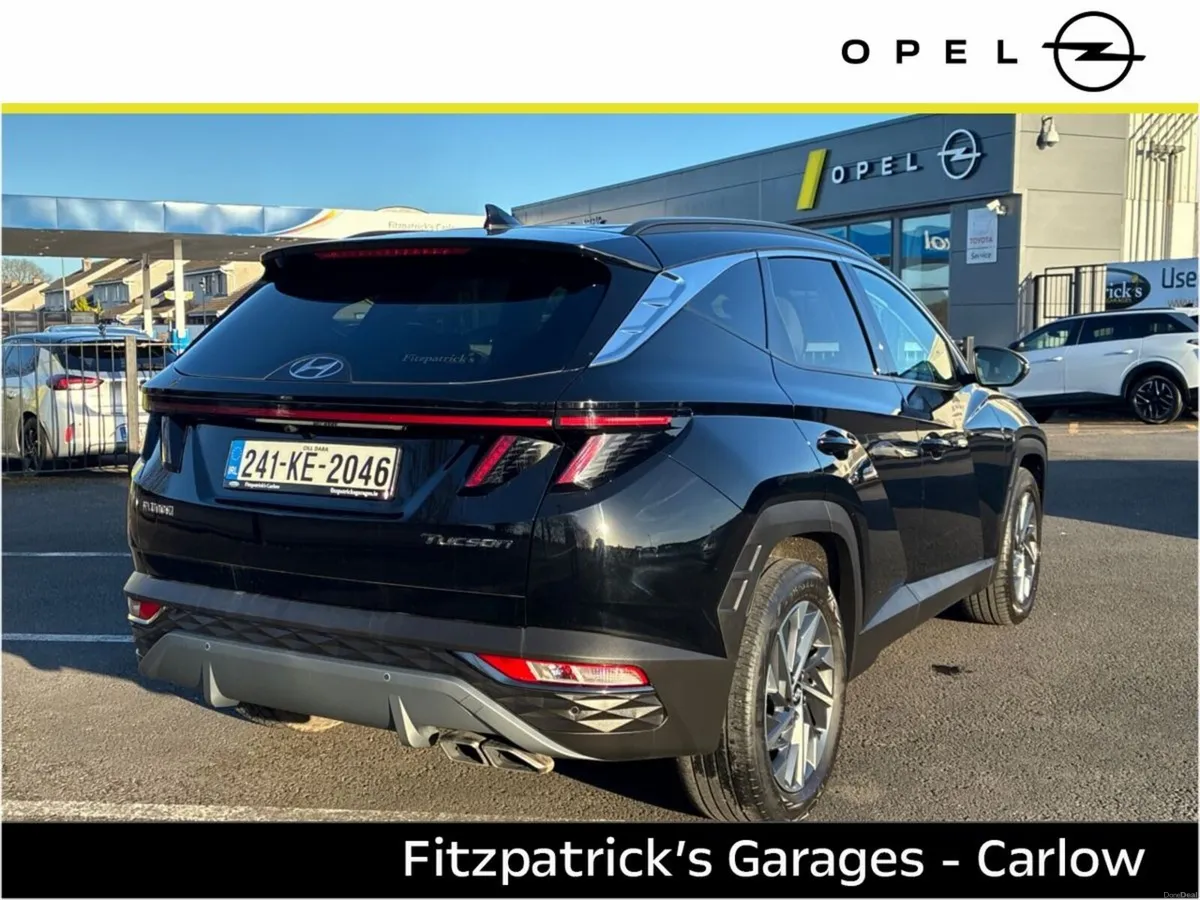 Hyundai Tucson 2WD Executive Plus MARCH MADNESS SA - Image 4