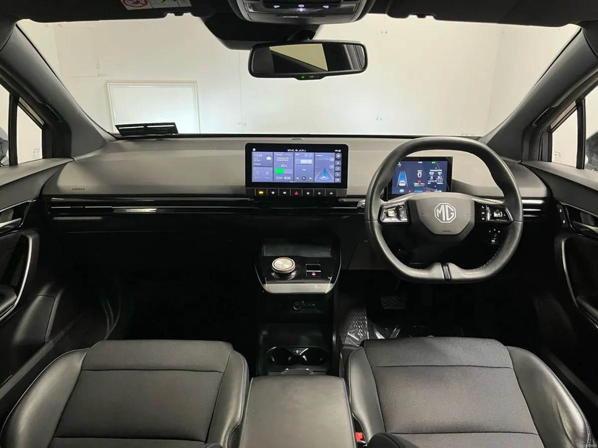 MG MG4 Trophy EV 64kWh 203BHP - Reversing Camera - - Image 4