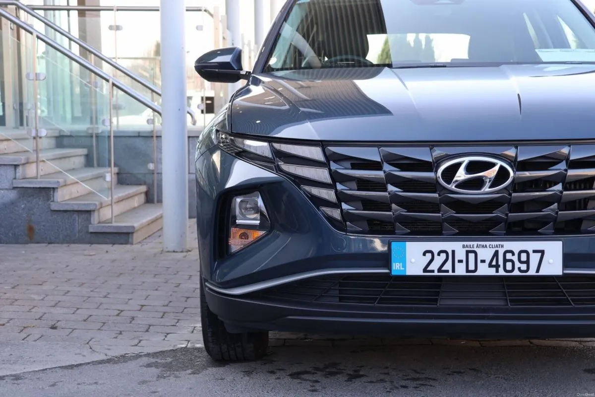 Hyundai Tucson 2WD Executive HEV Auto - - Image 3