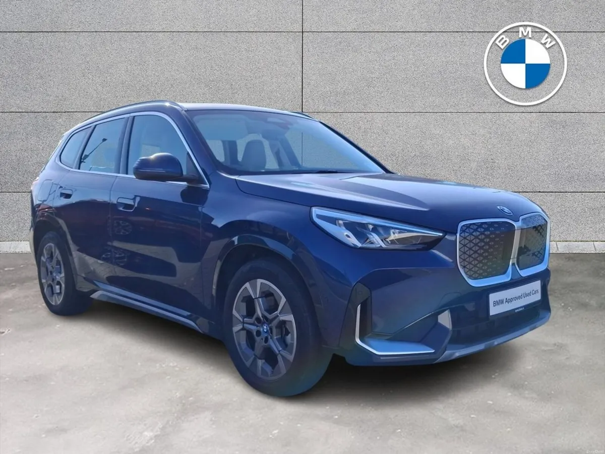 BMW iX1 eDrive20 xLine - Image 1