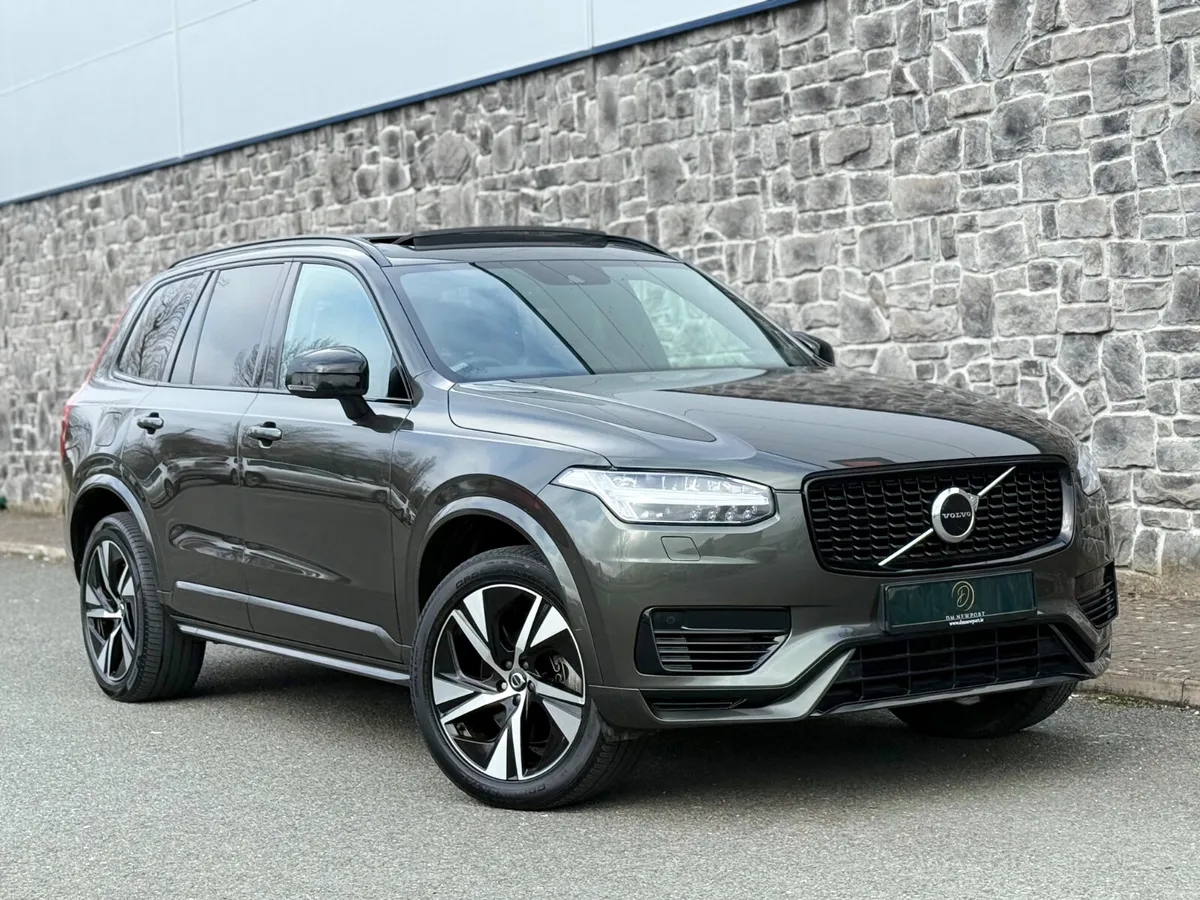 2022 Volvo XC90 R-Design PRO DARK 7 Seat T8 455hp - Image 1