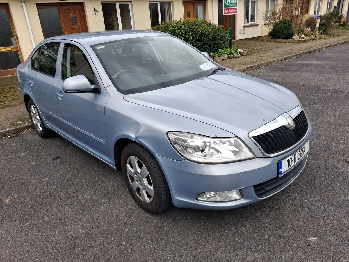 Skoda Octavia 2010 - Image 1