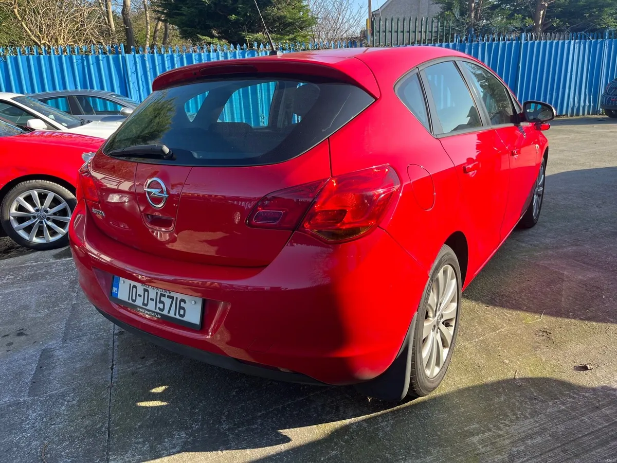 2010 Opel Astra LOW MILEAGE NCT & TAX - Image 2