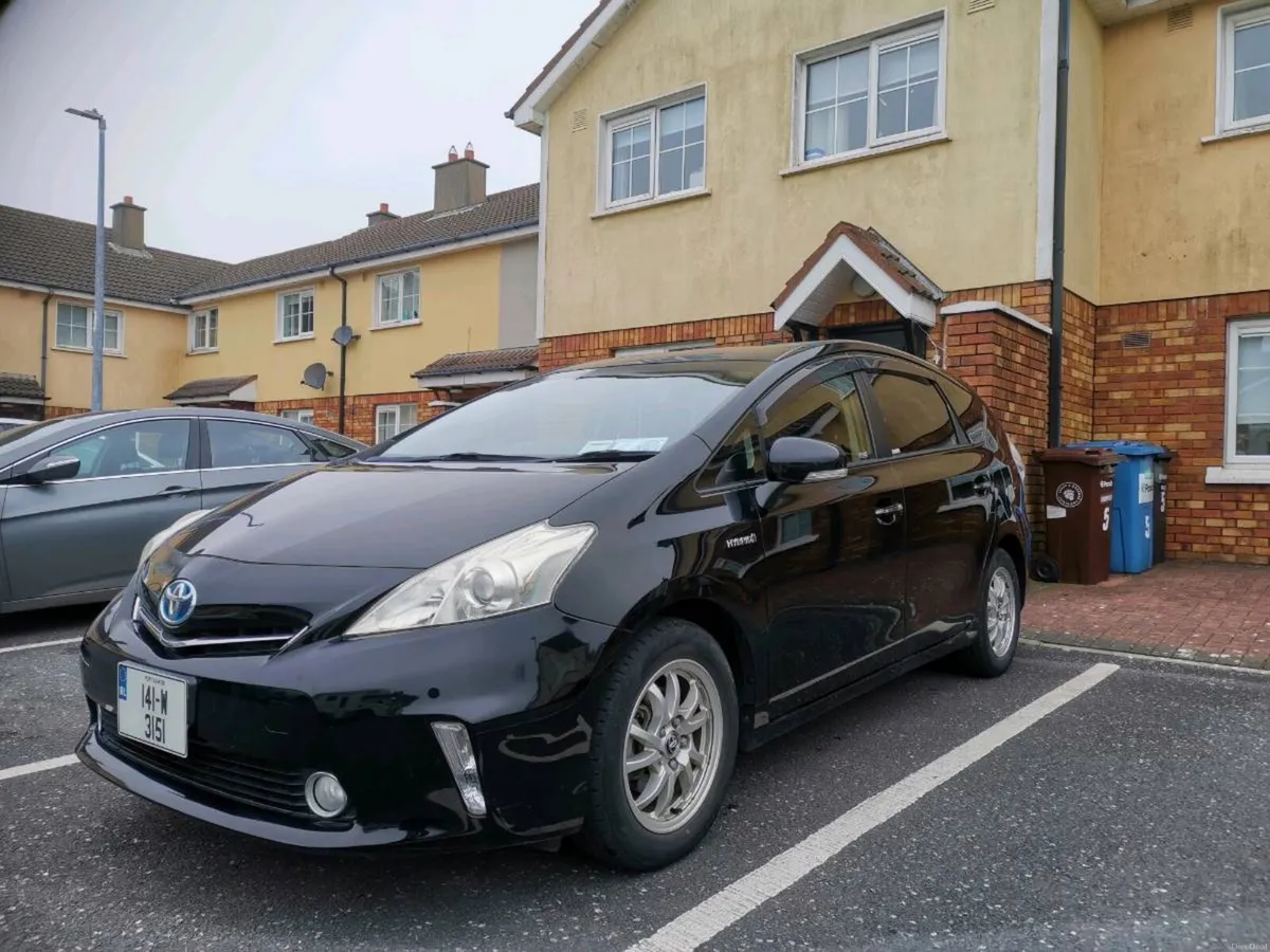 2014 Toyota Prius Alpha 1.8 Hybrid Low mileage - Image 2