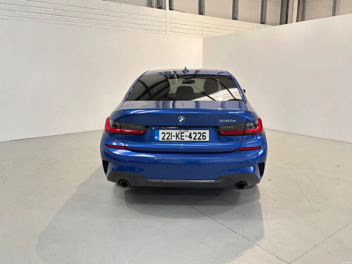 BMW 3 Series M Sport Pro - Image 4