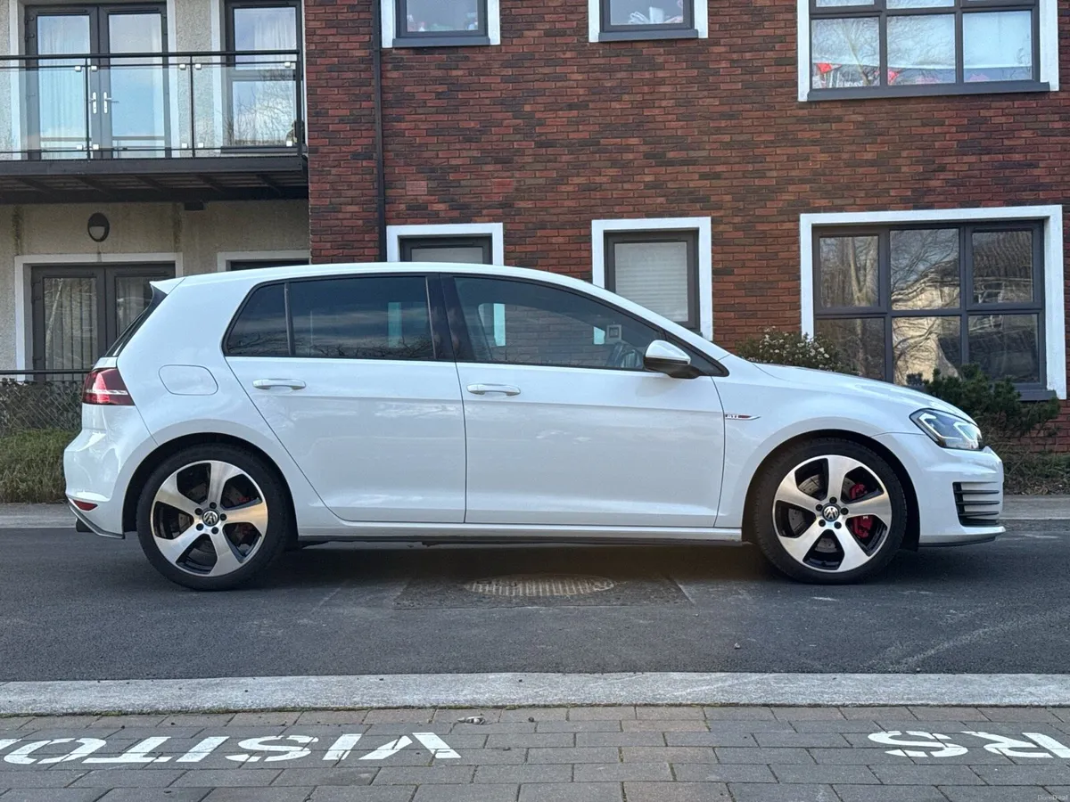 Volkswagen Golf GTI-P 230BHP AUTO - Image 4