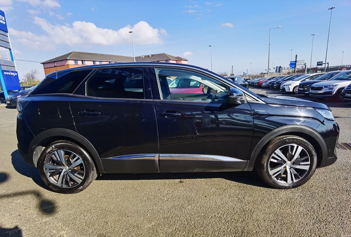 PEUGEOT 3008 1.6 ALLURE AUTOMATIC PHEV - Image 4