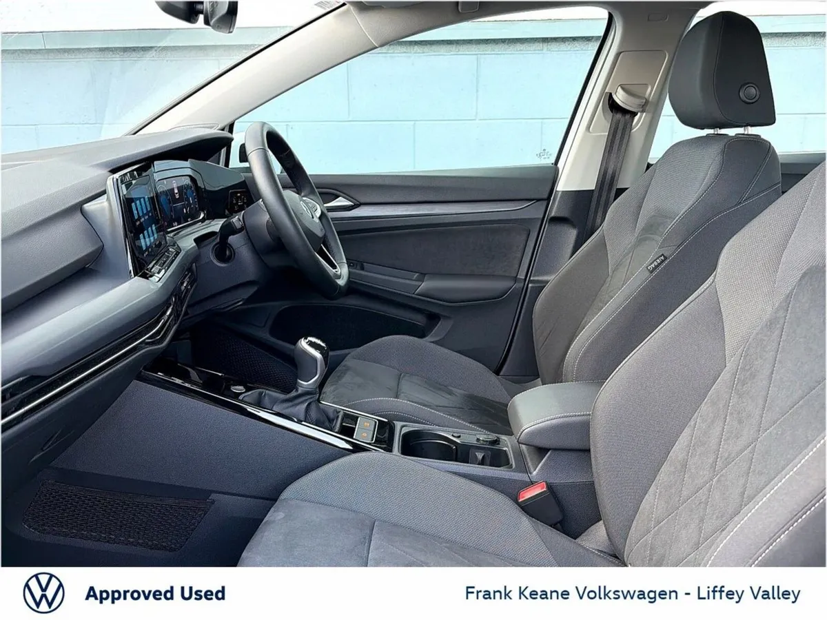 Volkswagen Golf STYLE 1.5 TSI 130HP *WHITE* *REAR - Image 4