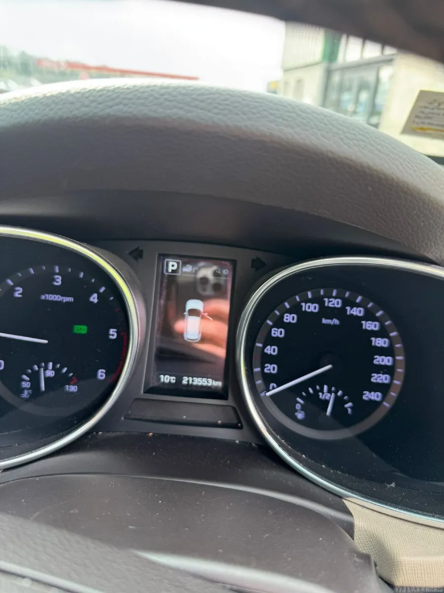 Dacia Duster 2017 - Image 2