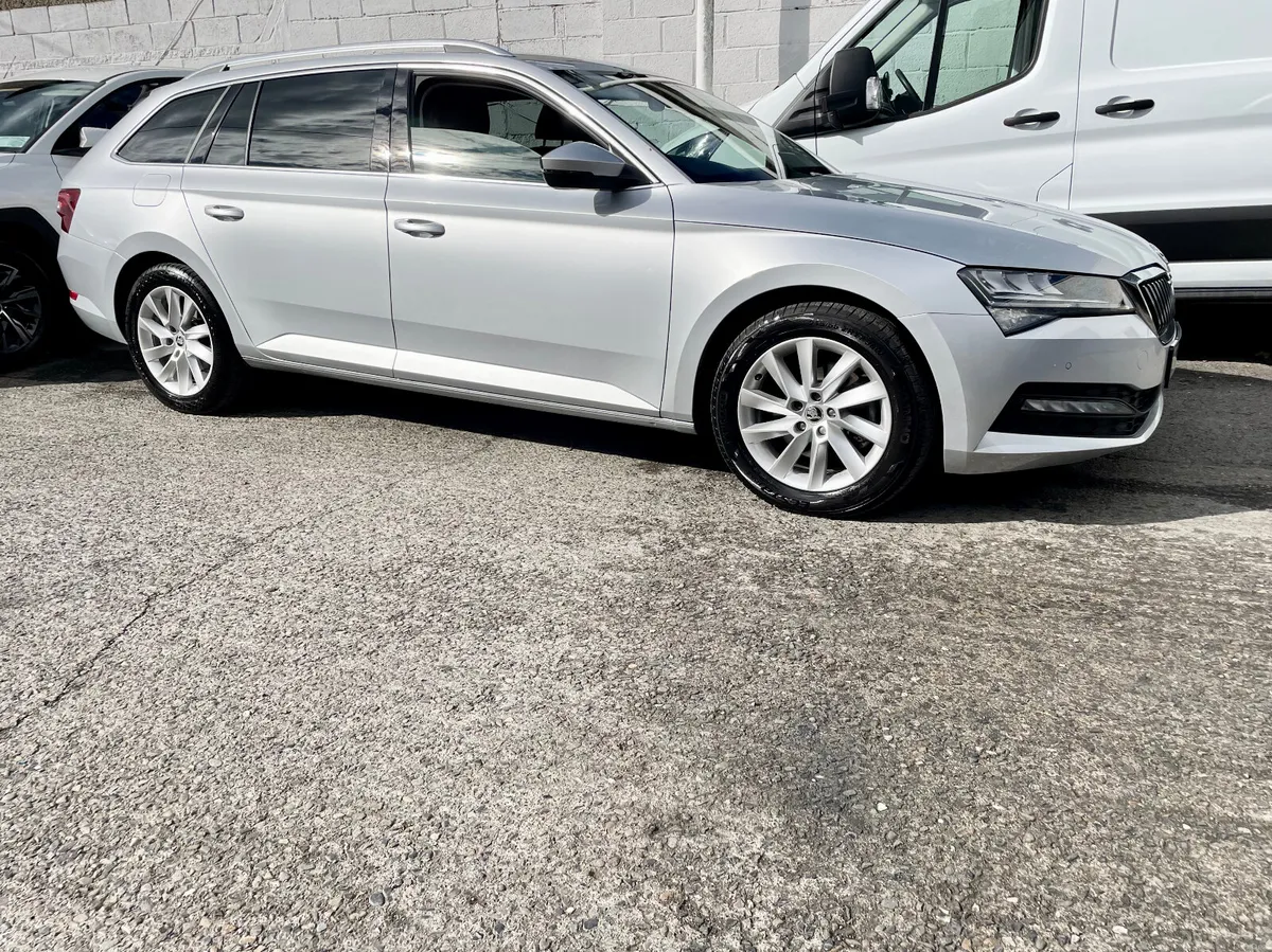 Skoda Superb Ambition 2.0TDI 150BHP Combi Est,2023 - Image 2