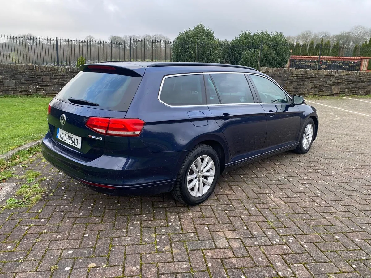 2017 Volkswagen Passat 1.6 TDI Comfortline estate - Image 3